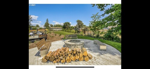 Comfy Cool Condo 5min from McMenamins Edgefield &10min from Columbia River Gorge