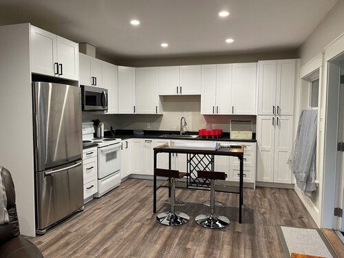 New 1 bedroom Sooke oceanfront guest suite