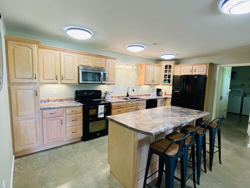 Private Hilltop Cabin Near Current River