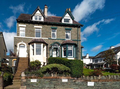 Skiddaw Skies - an apartment that sleeps 6 guests in 3 bedrooms