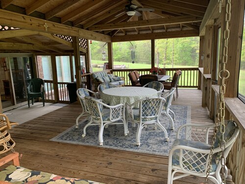 Large Lakefront Home on Rough River Lake Sleeps 23