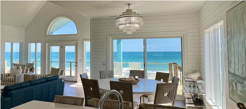 Oceanfront 8 bedroom/sleeps 20 with large gathering and outdoor areas
