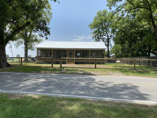 *Brand New Construction* Moon Lake View Cabin