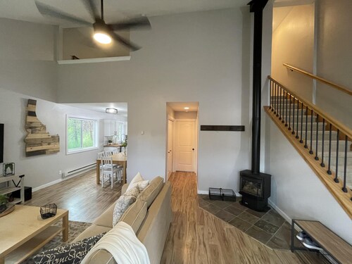 Location, location, location. Just steps to downtown McCall and Payette Lake.