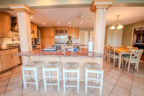 Waterfront Escape Near Annapolis