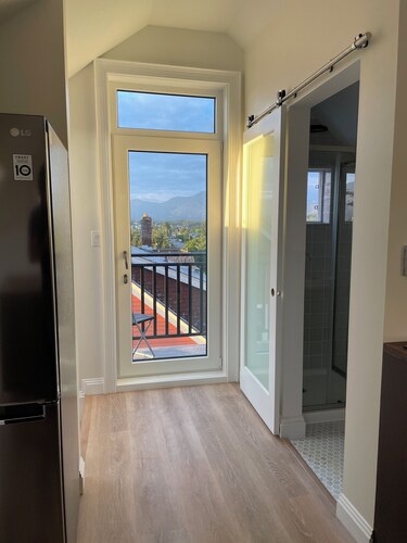 Golden Sky Sanctuary: at The Algonquin Residence