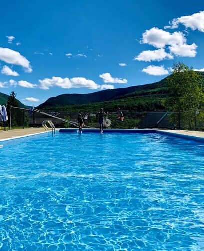 Only Ski In Out on Hunter Mtn | Panoramic Views! Hike, Golf, Fish, Relax!