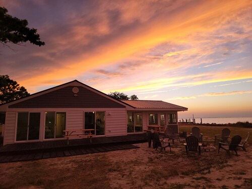 Promise Point, Bay Front home with dock 3BR 2BA surrounded by water