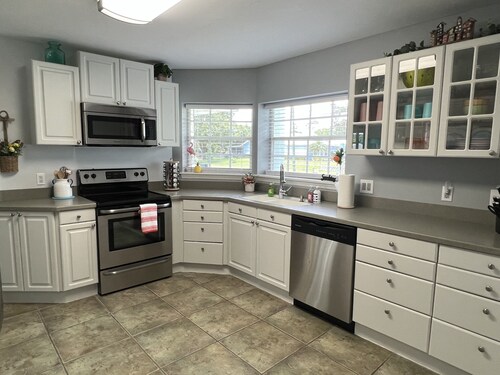 3/2 with Heated Pool - Tranquil Tropical Escape