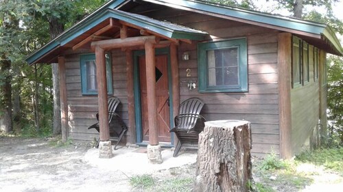 FIVE POINTS~LAKE HAMILTON: Cabin#2 ~ 1BR w/2 Full Beds, Futon in LR, Full Kitchen, Breakfast "Fixins" Provided