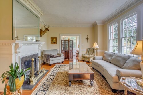 Family Laurinburg Home w/ Private Yard & BBQ