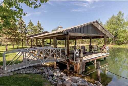 36 acres on Leech lake!