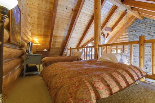 Snowdrift Cabin by Avantstay Breathtaking Home w/ Prime Ski Access