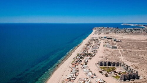 Beautiful Condo "La Joya" Near Beach with Views