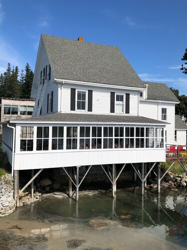 Bridgeside Inn on peaceful Vinalhaven Island, Maine