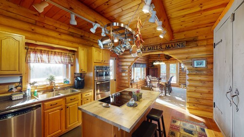 Fox Quarry Lodge (Direct ATV and Snowmobile Trail Access!)