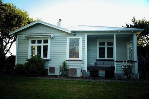 Big Fully Equipped 3BR Near Beach & 12 min to Town. Very Quiet. No Neighbours!