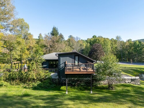 Cool & Comfy Escape | Family Fun Awaits | Close to the Action