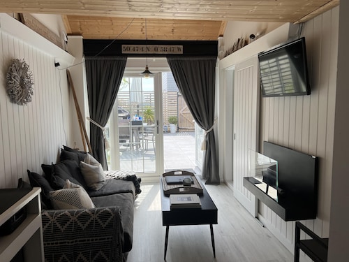 Seaside Cabin Retreat in Hayling Island
