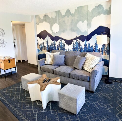 SC 5405: Snowfall Sanctuary | Fireplace Glow & Near the Lifts