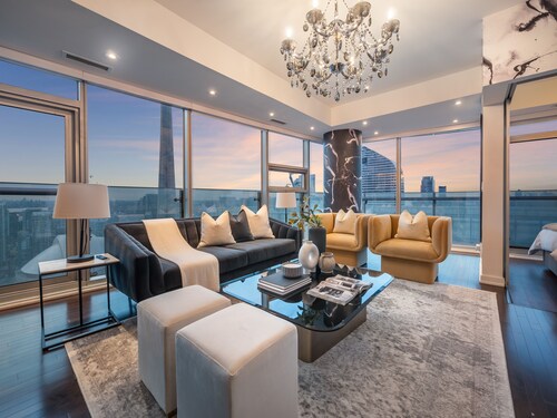 Stallion Suites Opp CN Tower & Scotiabank Arena