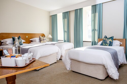 Charlemont Arms Hotel