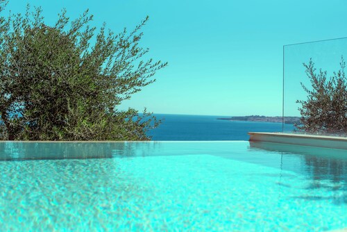 Camvillia Resort