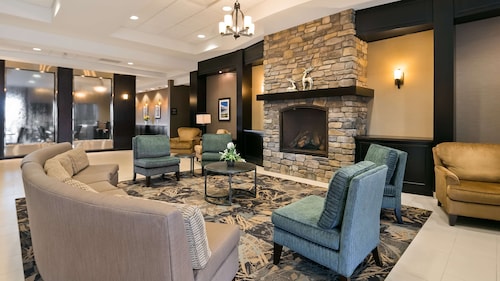 Best Western Plus Okotoks Inn & Suites