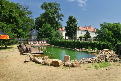 Chateau Loucen Garden Retreat