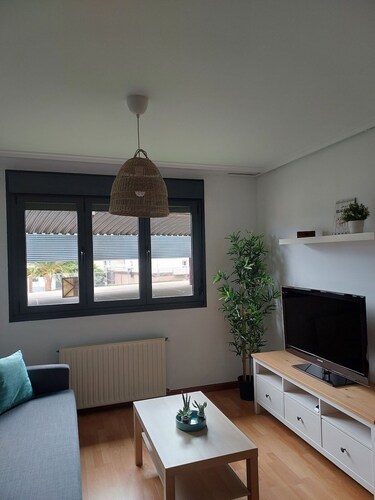 145A Apartamento moderno dos habitaciones