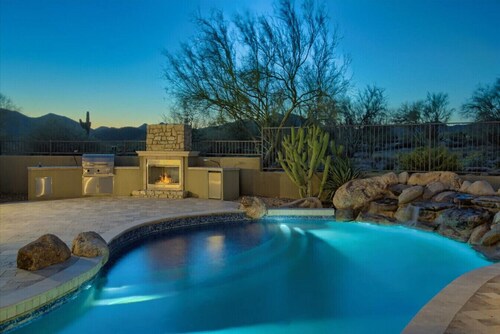Romantic 4BR Hacienda | Pool, Spa | Close to Town