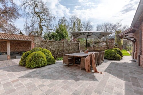Luxurious Villa with Garden in Wingene