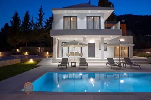 Villa Olivia, within easy walk of the beach, shops and restaurants.