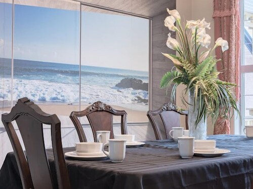 2500 sq house in springbank hill BL 261818