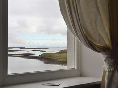 5 Schlafzimmer Unterkunft in Lochmaddy