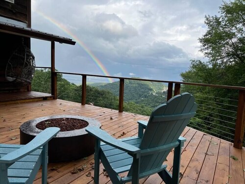 100 mile view, 2.5 miles to downtown Blowing Rock.