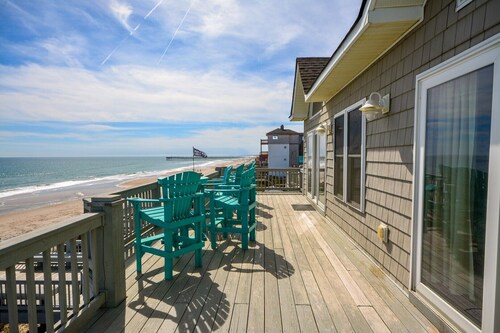 "C-Scape" - Oceanfront 6 Bedroom Home in Surf City