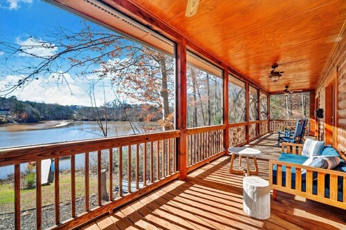 Waterfront LKN Log Cabin