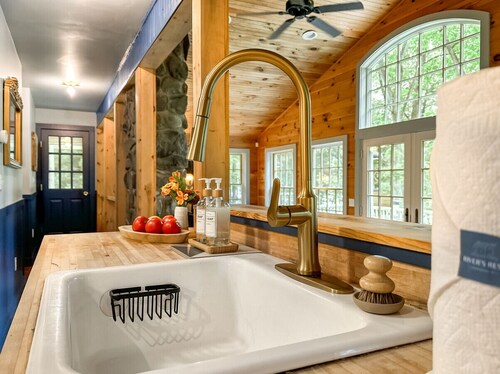 Riverfront Luxe in Narrowsburg