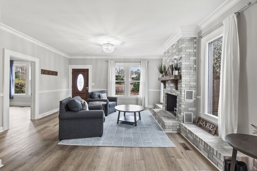 Relax on Riverbend - Ideal Lake Norman getaway for up to 15 Guests