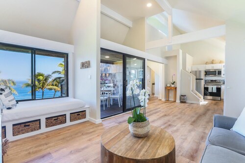 Sealodge J8: Cozy Oceanfront Condo Newly Remodeled, 5 Min Drive to Hanalei Bay