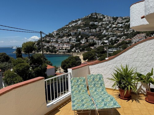 CANYELLES PETITES ROSAS 3mn beach SEA VIEW AC TERRACE50m2 GARAGE BBQ WIFI