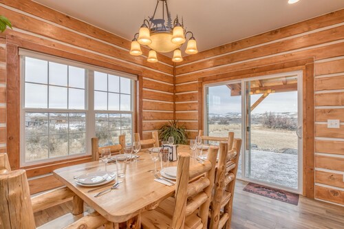 Rustic Retreat: Handcrafted Serenity & Cozy Charm