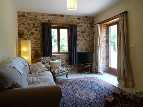River View Cottage with private heated pool and garden, at Chez Bigot
