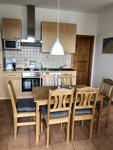 Aalhaus Wustrow Wohnung zur Wiese 900 m zum Strand