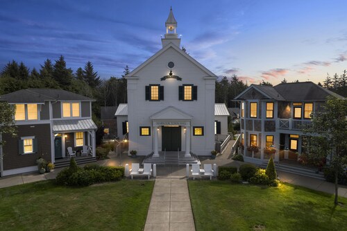 Seabrook's Nautilus: Dog Friendly, Hot Tub!