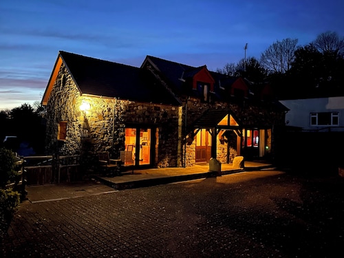 Beautiful Barn Conversion in West Wales 🏴