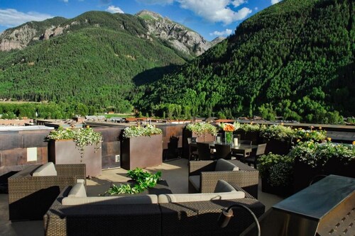 Heart of Telluride - Four Bedroom Penthouse