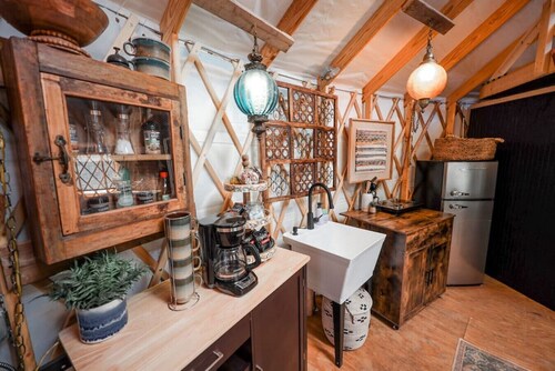 Luxury Yurt Glamping in Big Bend @ Casa Estrella