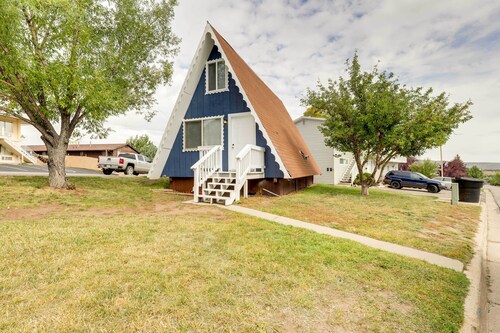 Charming Evanston A-Frame: Dog Friendly!